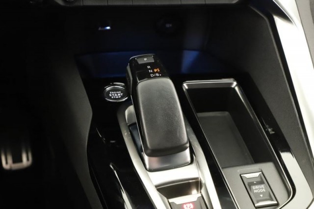 Peugeot 3008  e-Hybrid 180 GT