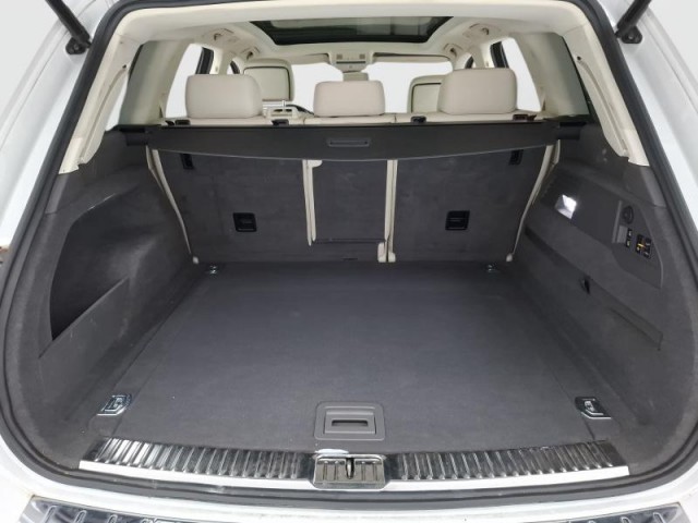 Volkswagen Touareg  3.0 TDI 