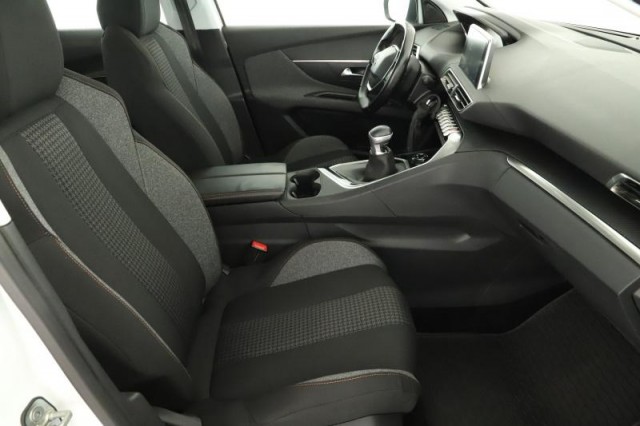 Peugeot 3008  1.2 PureTech 