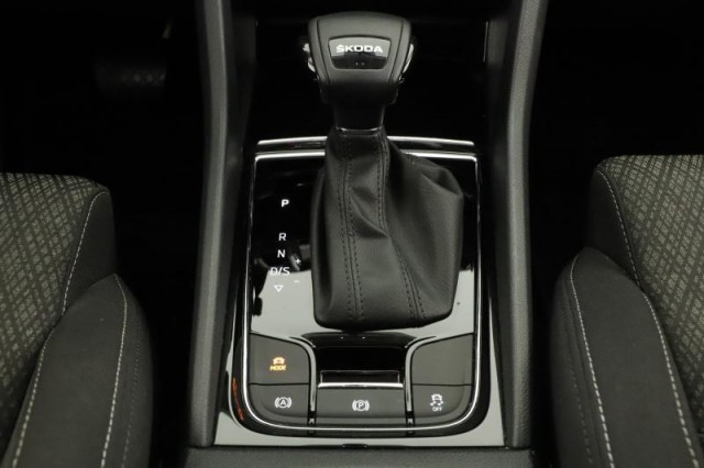 Škoda Karoq  1.5 TSI 