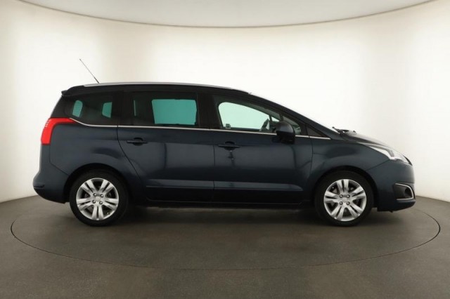 Peugeot 5008  2.0 HDI 