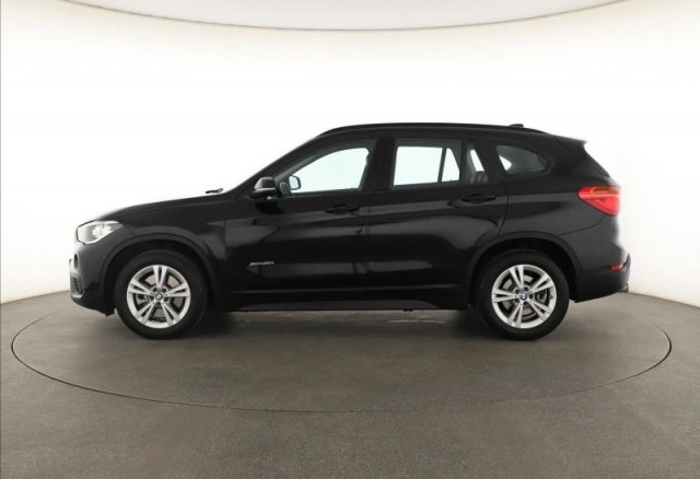 BMW X1  xDrive20i 