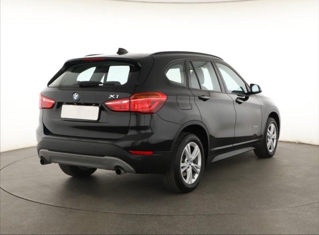 BMW X1  xDrive20i 