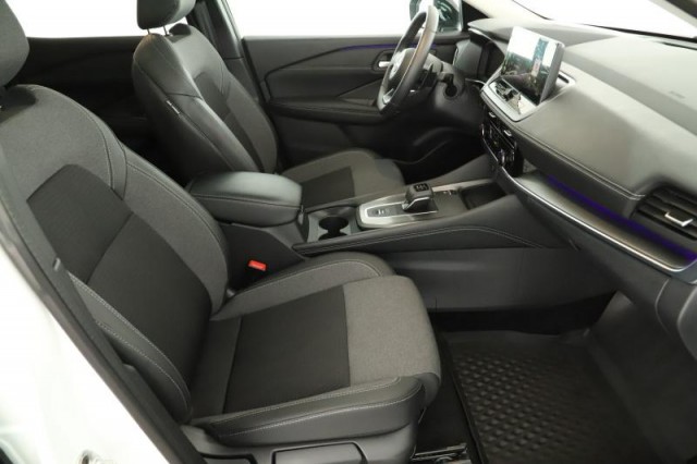 Nissan Qashqai  1.3 DIG-T MHEV N-Connecta