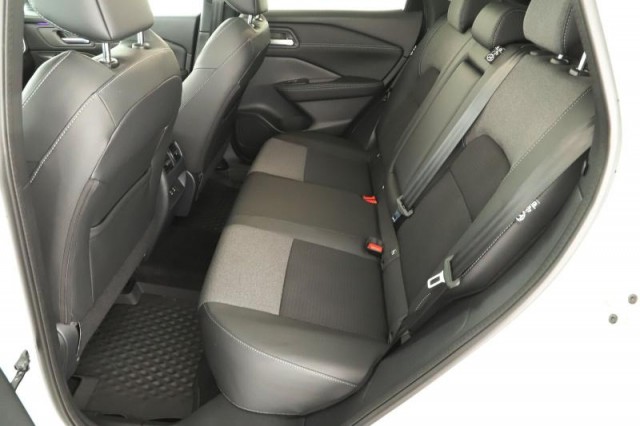 Nissan Qashqai  1.3 DIG-T MHEV N-Connecta