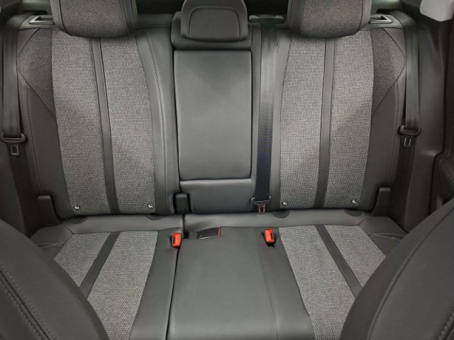 Peugeot 3008  1.6 PureTech Allure