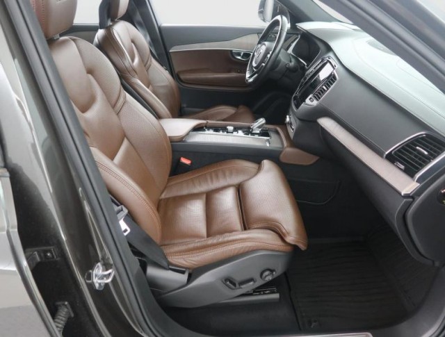 Volvo XC90  B5 AWD Inscription