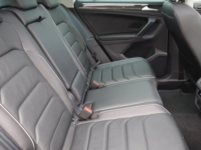 Volkswagen Tiguan  1.4 TSI eHybrid 