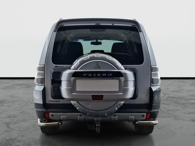 Mitsubishi Pajero  3.2 DI-D 