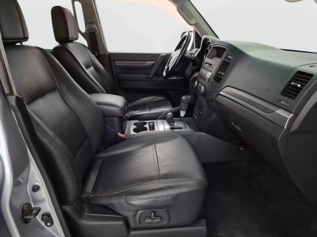Mitsubishi Pajero  3.2 DI-D 