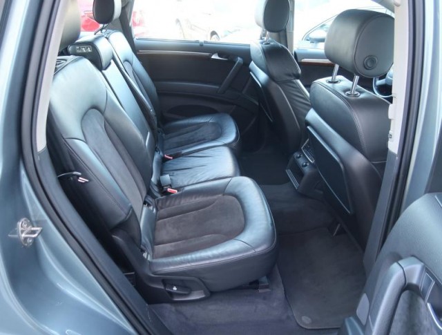 Audi Q7  3.0 TDI 