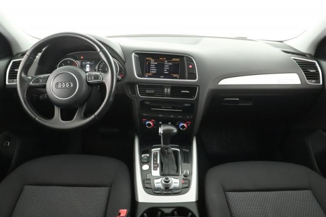 Audi Q5  2.0 TDI S line