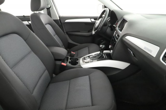 Audi Q5  2.0 TDI S line