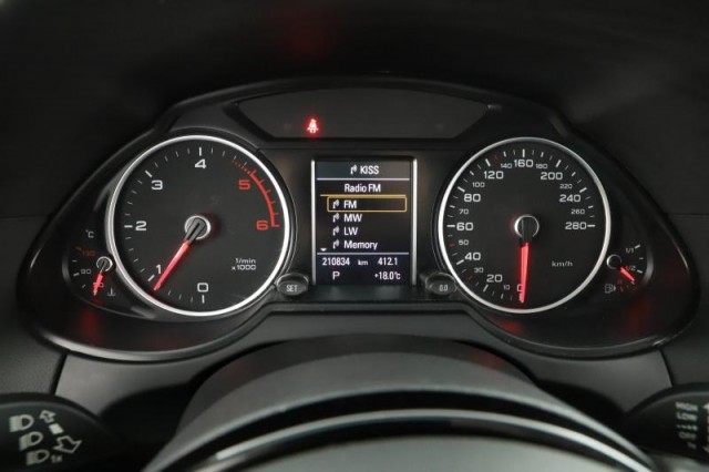 Audi Q5  2.0 TDI S line