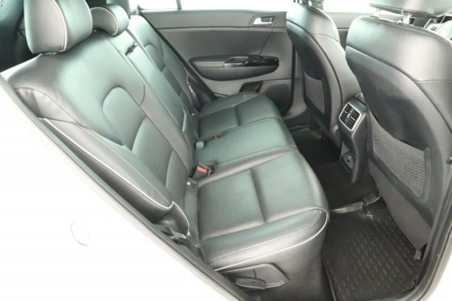 Kia Sportage  2.0 CRDi 