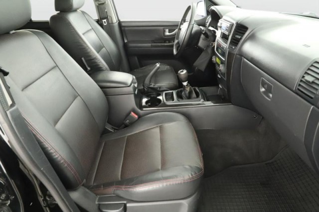 Kia Sorento  2.5 CRDi 