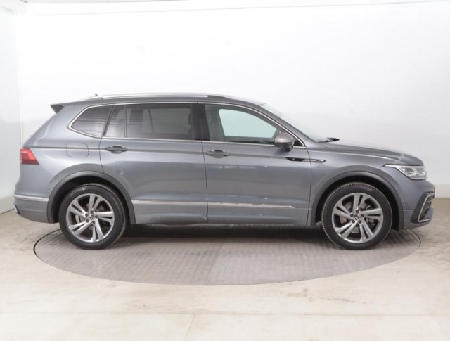 Volkswagen Tiguan  2.0 TDI R-Line