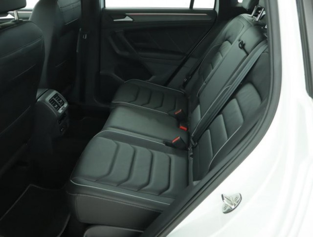 Volkswagen Tiguan  2.0 TSI R-Line