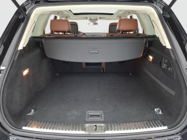 Volkswagen Touareg  3.0 TDI 