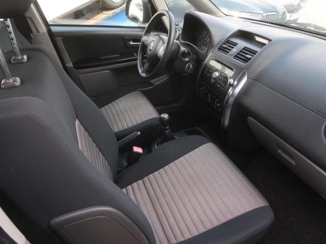 Suzuki SX4  1.6 VVT 