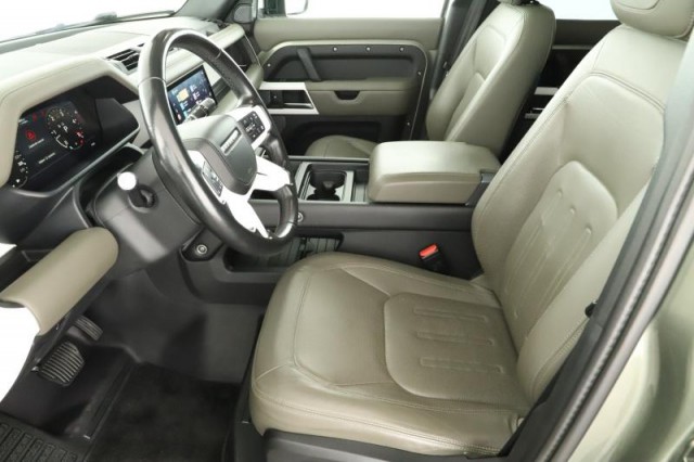 Land Rover Defender  D250 AWD HSE