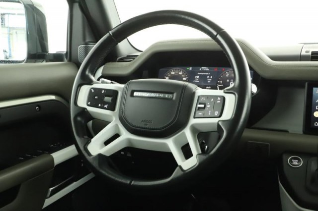 Land Rover Defender  D250 AWD HSE