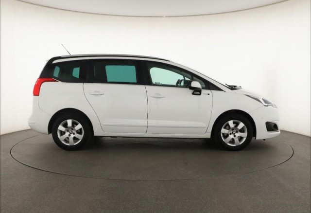 Peugeot 5008  2.0 BlueHDi 
