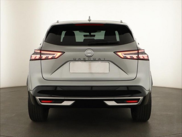 Nissan Qashqai  1.3 DIG-T MHEV Tekna