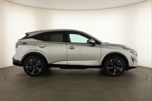Nissan Qashqai  1.3 DIG-T MHEV Tekna