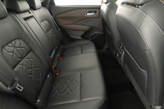Nissan Qashqai  1.3 DIG-T MHEV Tekna