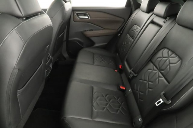 Nissan Qashqai  1.3 DIG-T MHEV Tekna