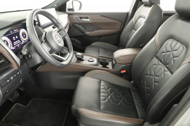 Nissan Qashqai  1.3 DIG-T MHEV Tekna