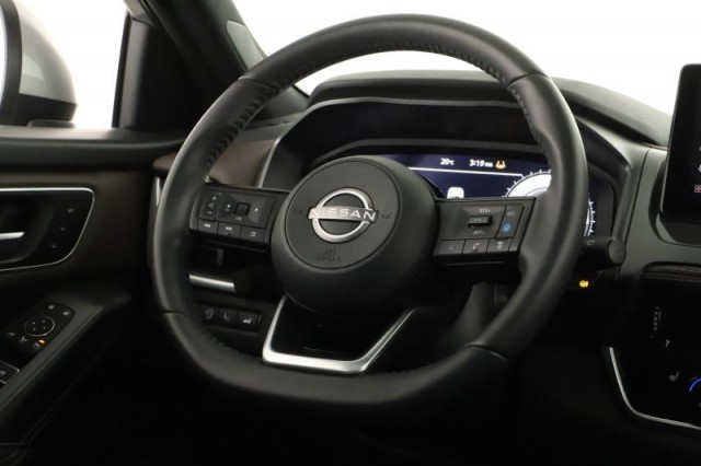 Nissan Qashqai  1.3 DIG-T MHEV Tekna