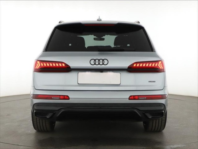 Audi Q7  50 TDI S-line