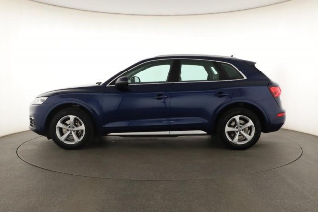 Audi Q5  2.0 TDI basis