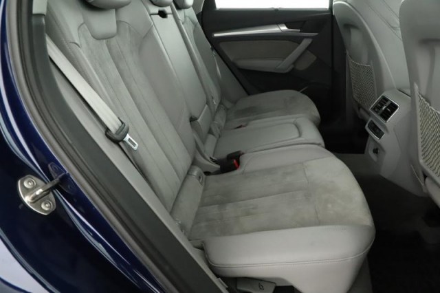 Audi Q5  2.0 TDI basis