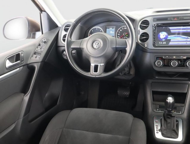 Volkswagen Tiguan  2.0 TDI Sport