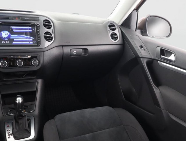 Volkswagen Tiguan  2.0 TDI Sport