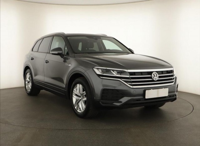 Volkswagen Touareg  3.0 TDI 
