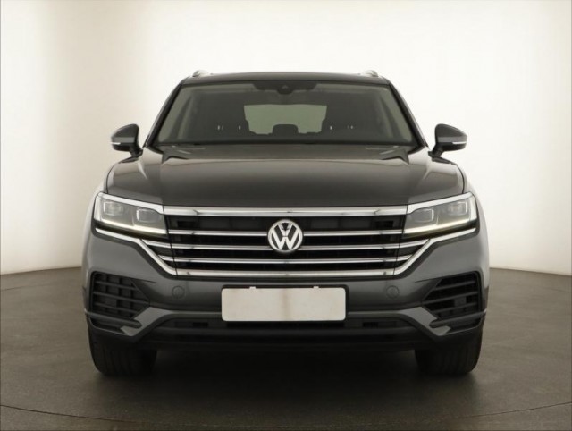 Volkswagen Touareg  3.0 TDI 