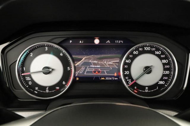 Volkswagen Touareg  3.0 TDI 