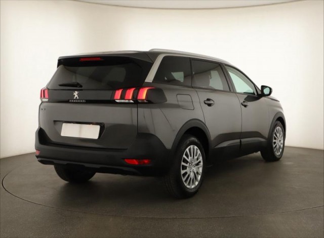 Peugeot 5008  PureTech 130 