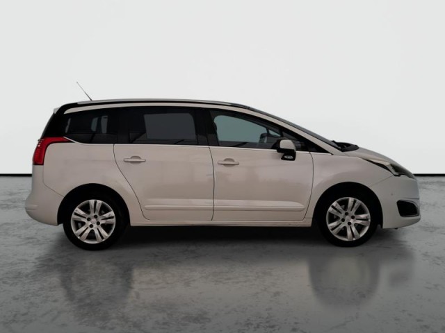 Peugeot 5008  1.6 HDi 