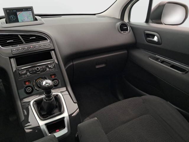 Peugeot 5008  1.6 HDi 