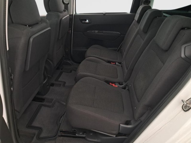 Peugeot 5008  1.6 HDi 