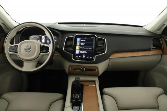 Volvo XC90  B5 AWD 