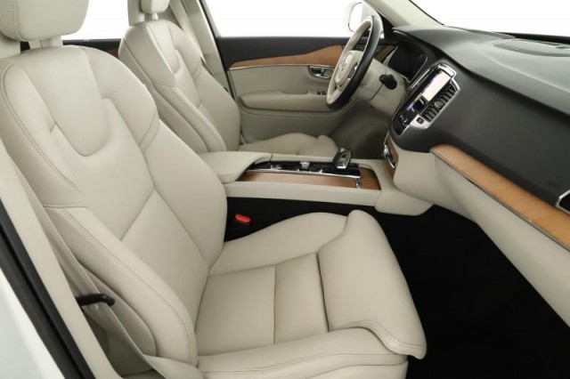 Volvo XC90  B5 AWD 