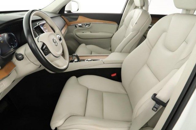 Volvo XC90  B5 AWD 