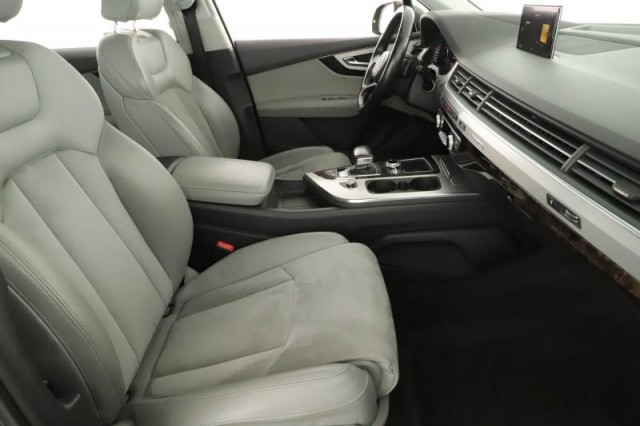 Audi Q7  3.0 TFSI 