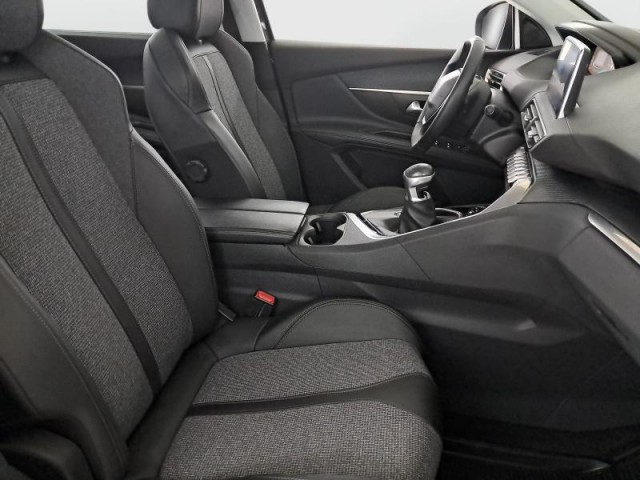 Peugeot 5008  PureTech 130 
